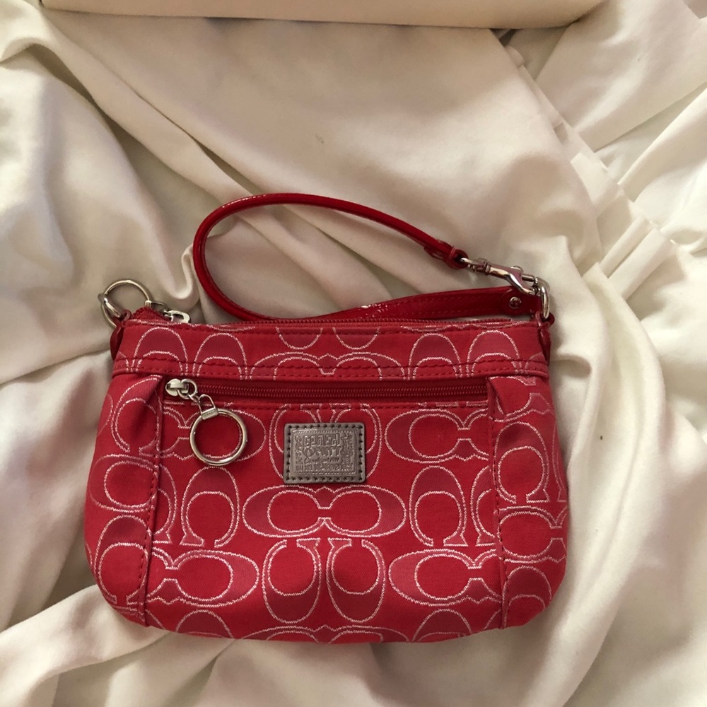 Coach Wristlet ☀️❤️